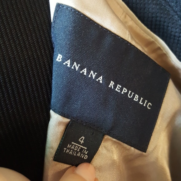 Banana Republic Navy Blazer, Size 4 Great Condition - Picture 8 of 8